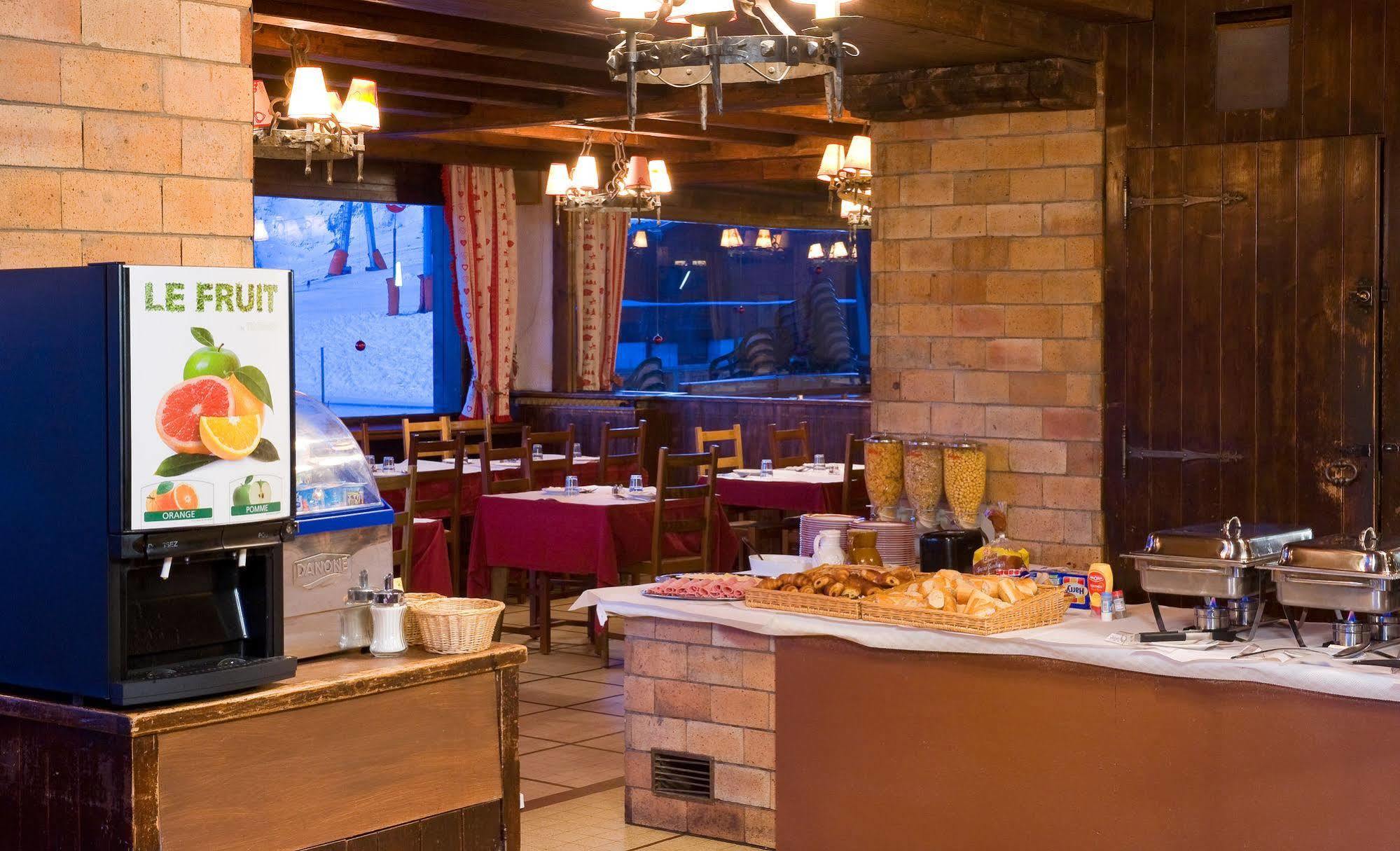 אלפה ד'הואז Madame Vacances Hotel Le Christina מראה חיצוני תמונה