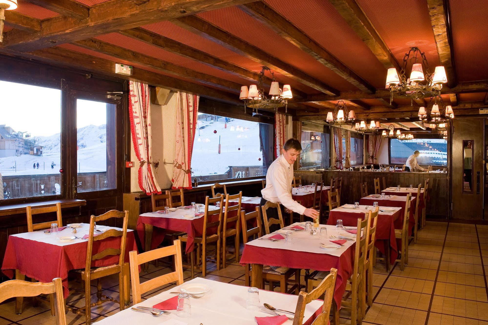 אלפה ד'הואז Madame Vacances Hotel Le Christina מראה חיצוני תמונה